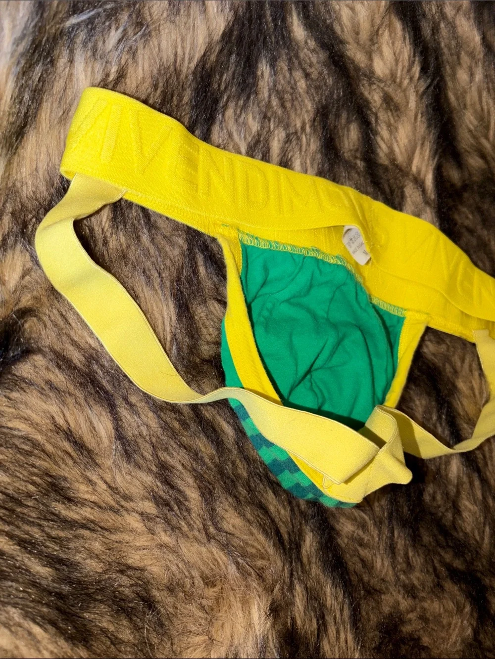 Modus Vivendi green striped